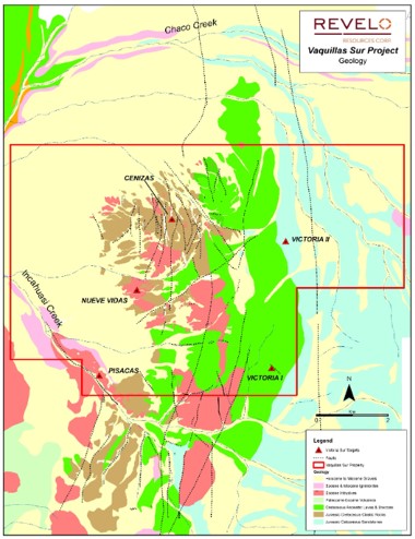 Victoria Sur Project location and target maps (Source: Revelo Resources internal document, May 2020)